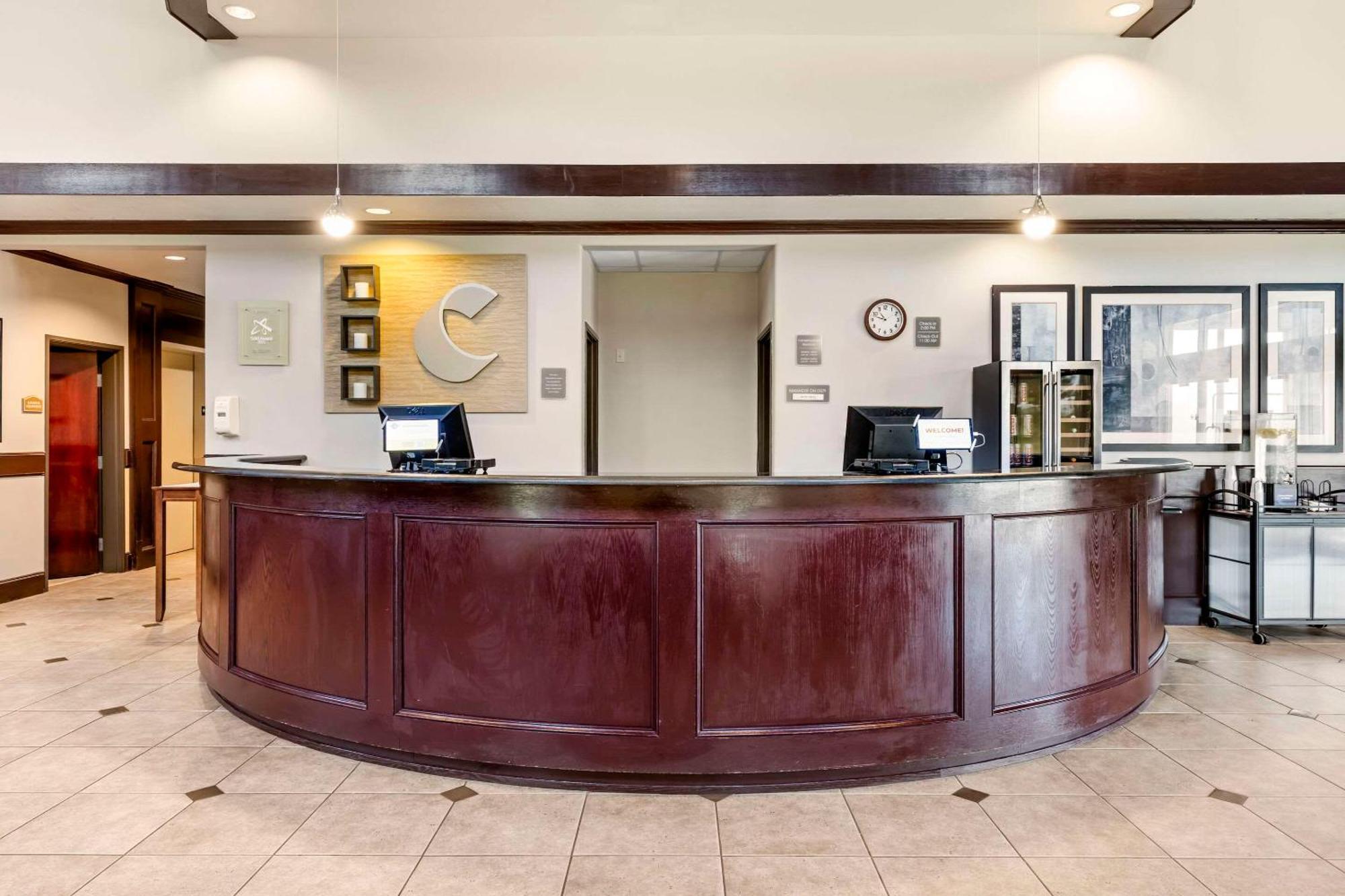 Comfort Suites Palestine Eksteriør bilde
