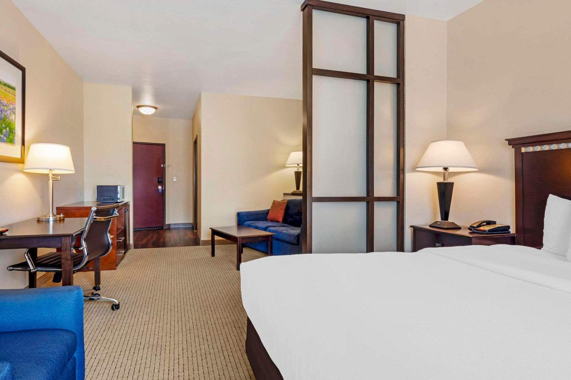 Comfort Suites Palestine Eksteriør bilde