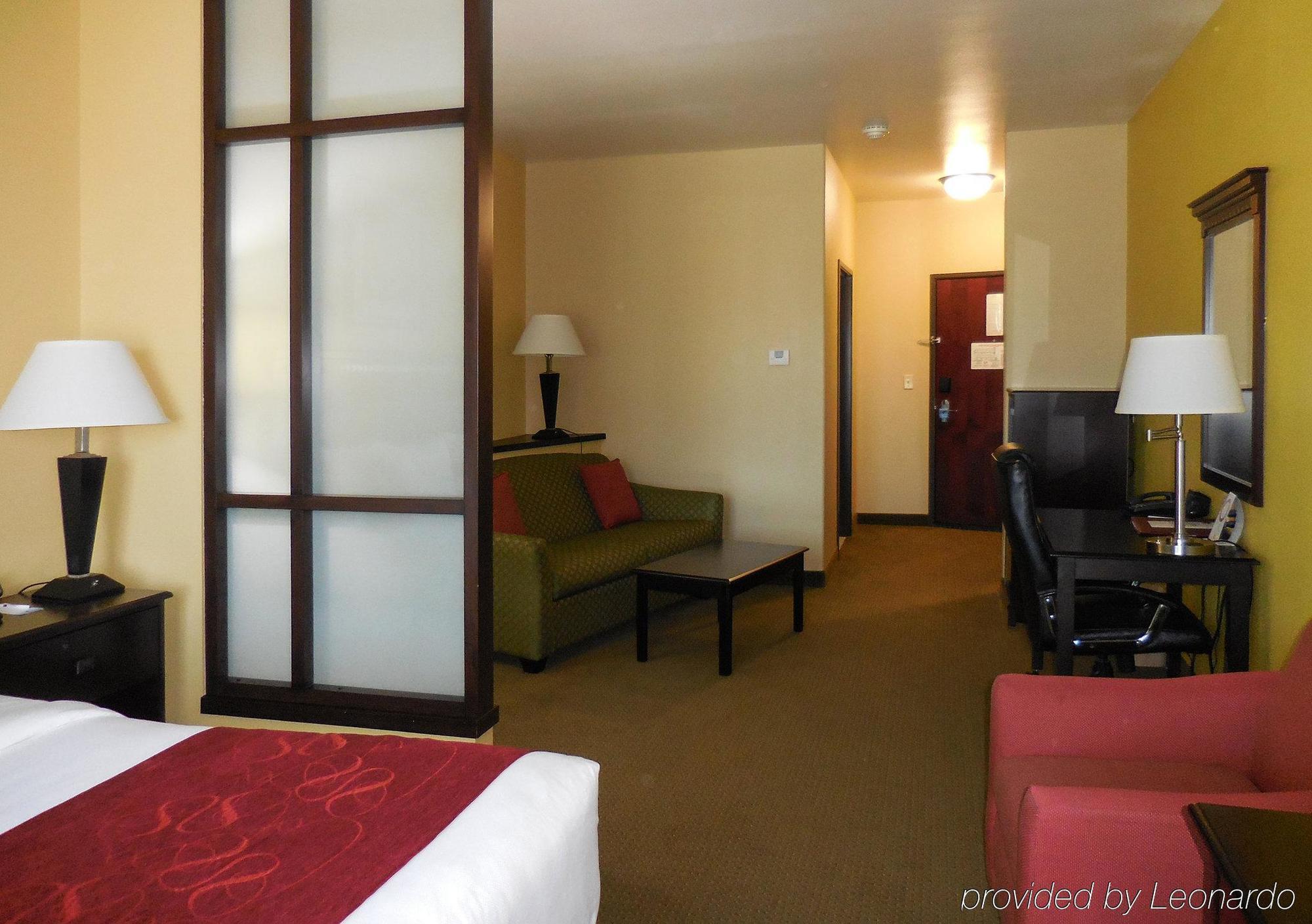 Comfort Suites Palestine Eksteriør bilde